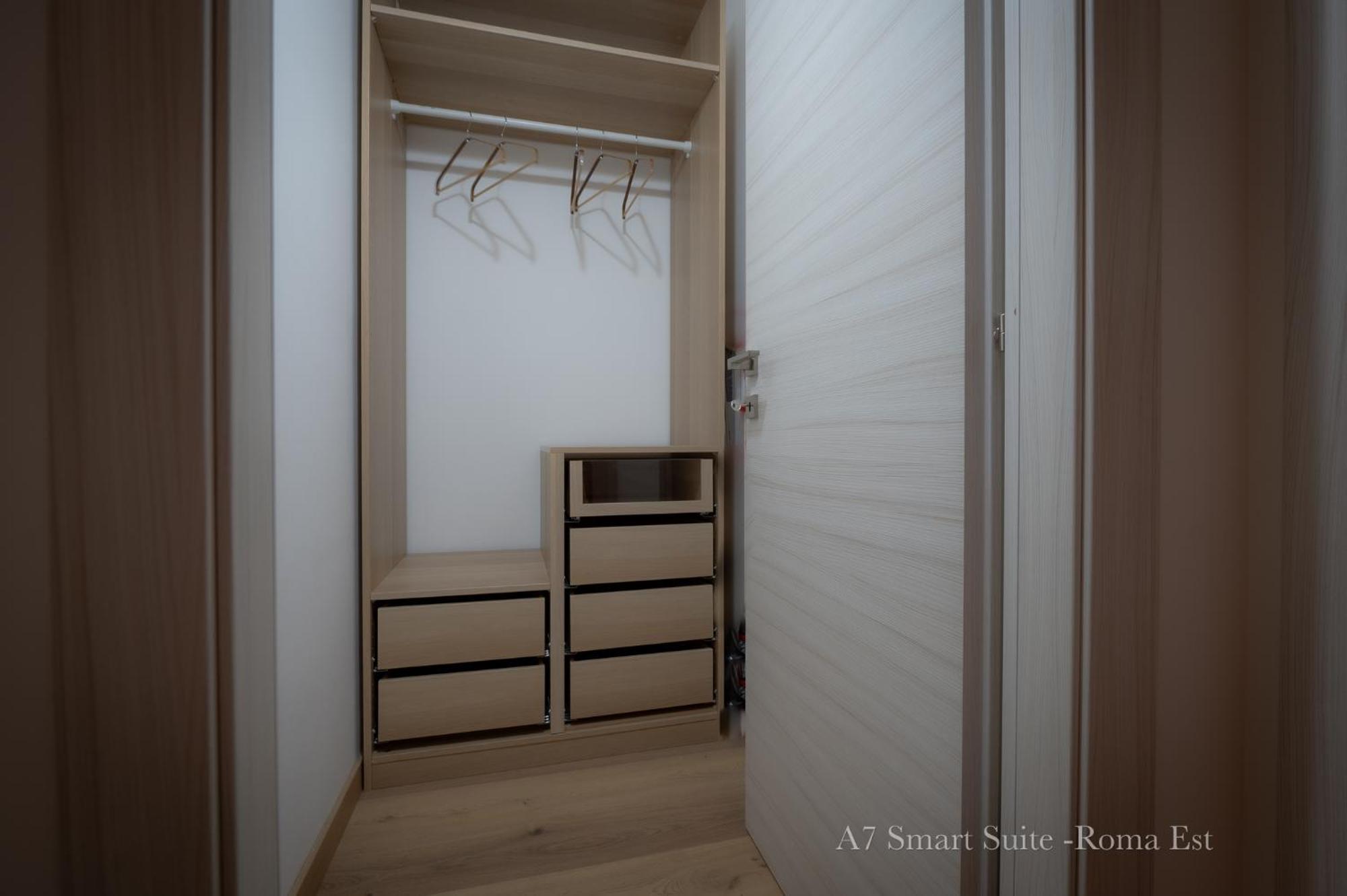 A7 Smart Suite - Roma Est エクステリア 写真